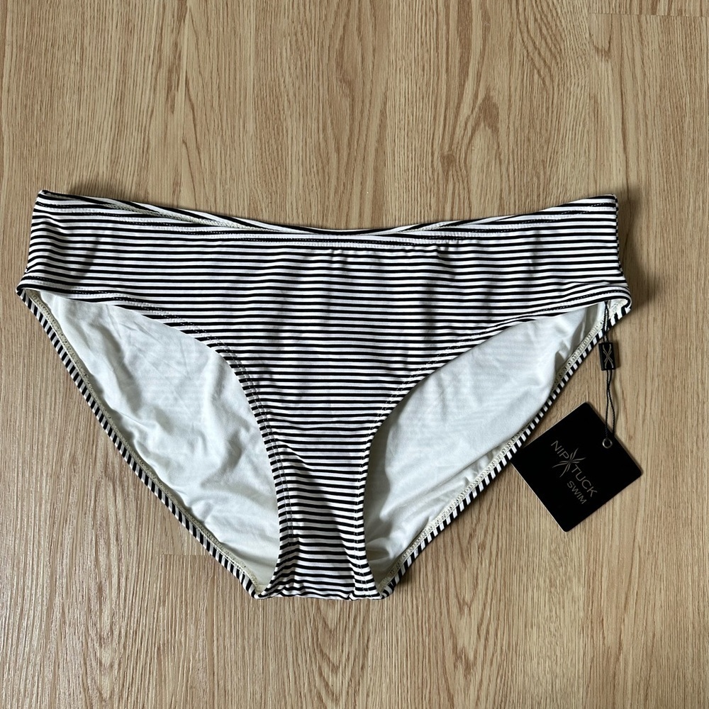 NWT Nip Tuck Nautica Women's Striped Swim Bottom - Black and White